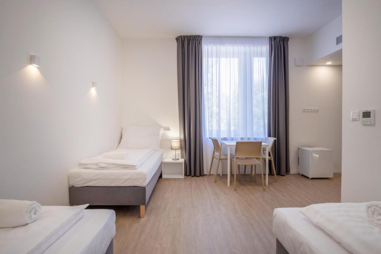 Ciszterci Rendezvenykoezpont Bed & Breakfast Balatonalmadi Exterior photo